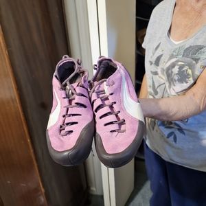 Old school pink Puma sz 6.5